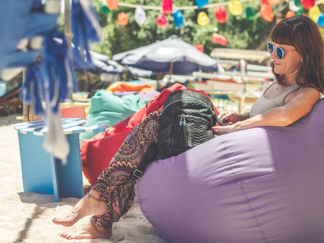 En kvinna på festival